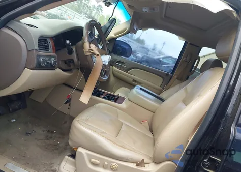 2009 Chevrolet Tahoe Ltz из США, поврежденный, VIN 1GNFK33019R215694